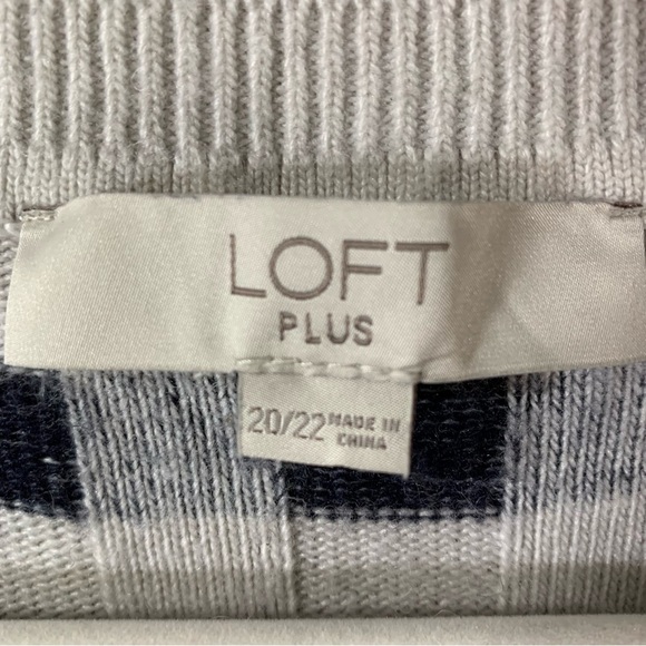 LOFT Plus Wool Blend Navy Gingham Sweater - Picture 6 of 7